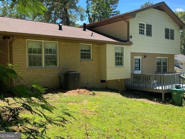 Building Photo - 5270 Rockbridge Rd SW