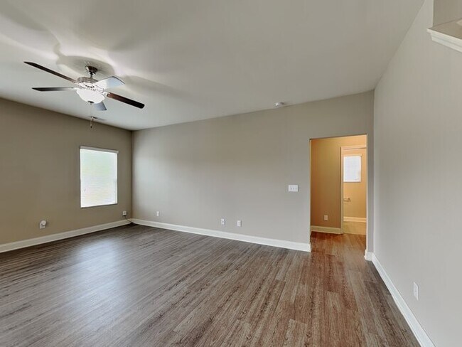 Foto del edificio - 3625 Massey Ridge Ct