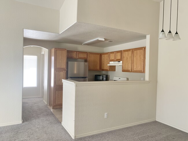 Kitchen - 6501 San Antonio Dr NE