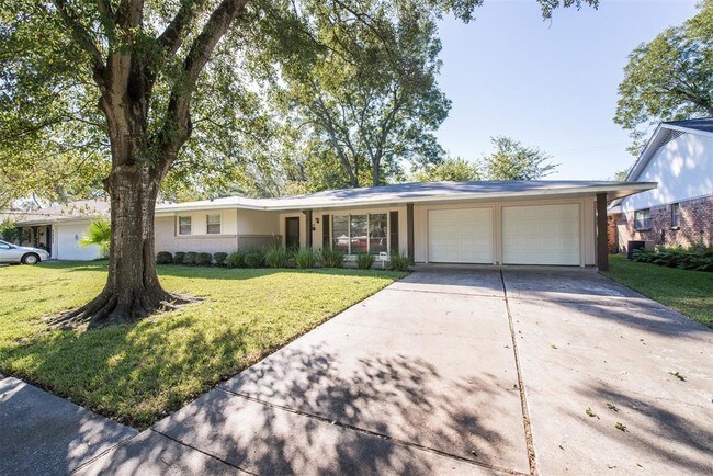 Building Photo - 5415 Darnell St
