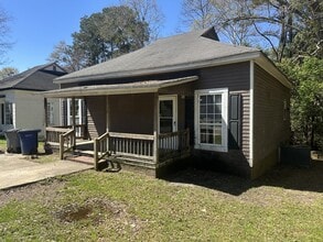 Building Photo - 112 McGee St