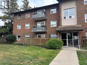 Building Photo - 616-616 Grey St