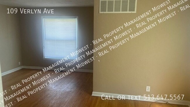 Building Photo - 109 Verlyn Ave