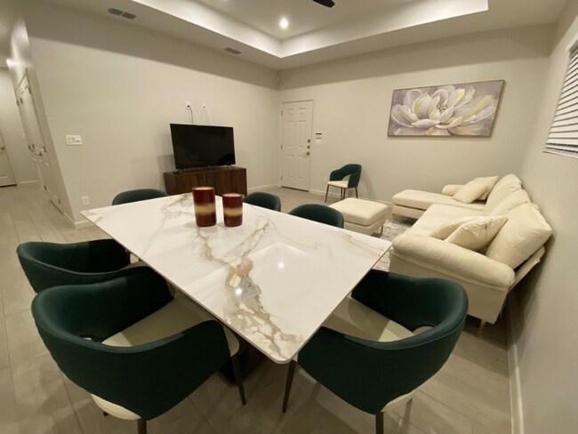 Foto del edificio - 3412 Duke Ave