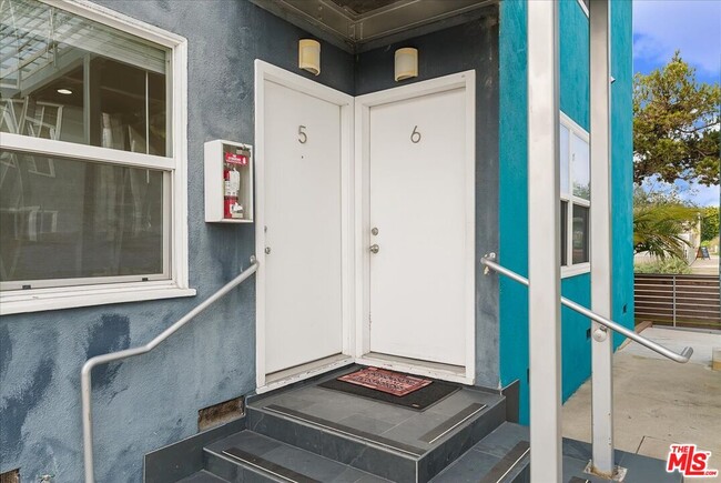 Building Photo - 2948 Exposition Blvd