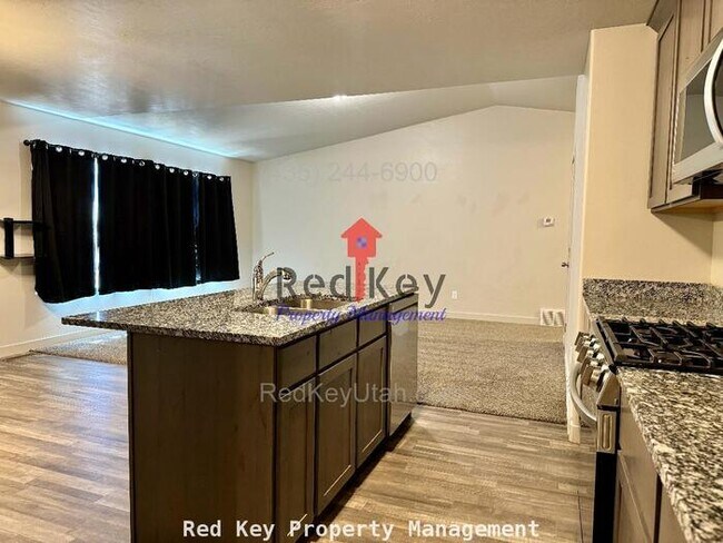 Foto del edificio - 789 Colony Dr