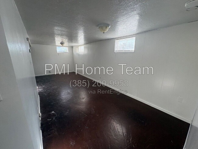 Building Photo - 567 E 4400 S