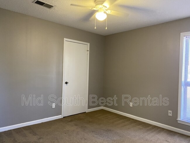Building Photo - 3735 Hickory Hill Rd