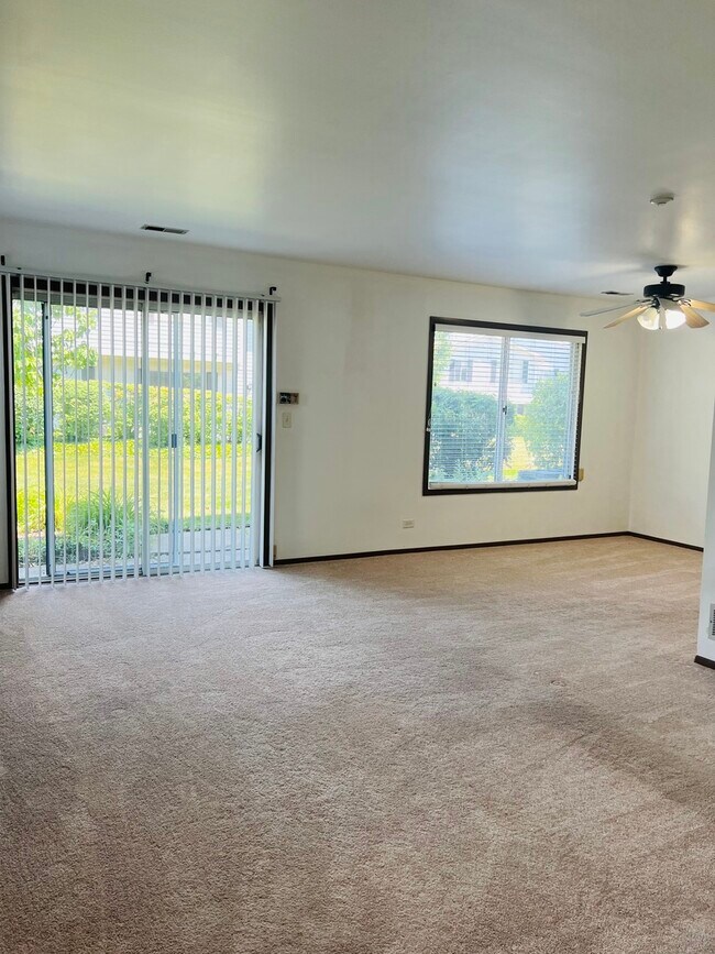 7966 Knottingham Cir Unit B, Darien, IL 60561 Condo for Rent in