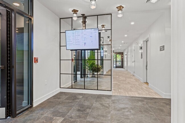 Foto del edificio - 97 Elmwood St
