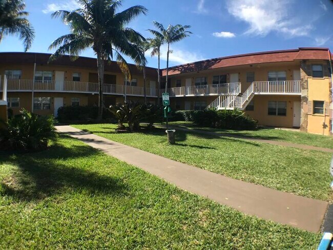 Foto del edificio - 220 Croton Ave