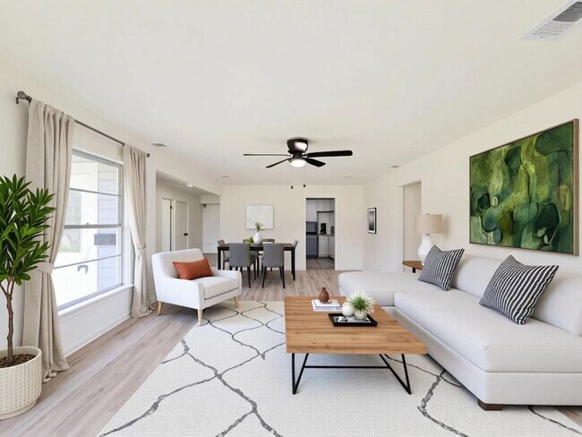 Building Photo - This beautifully remodeled 3-bedroom, 2-bathroom home in the heart of Lake Jackson, Texas, offers...