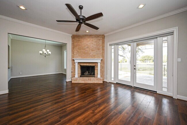 Foto del edificio - 414 Fox Briar Ln