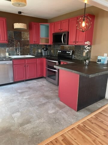 kitchen - 613 N Mesquite St
