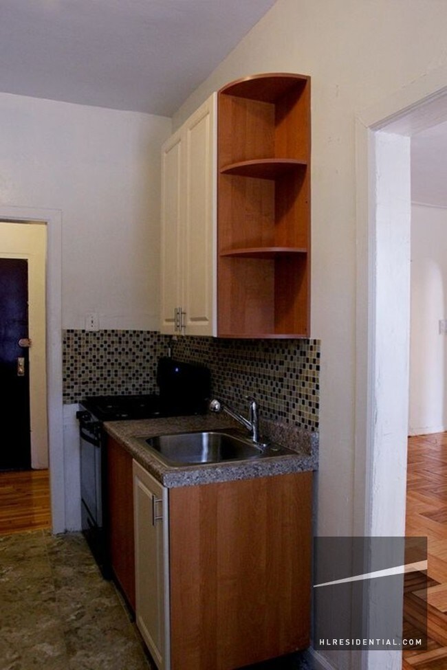 Building Photo - 2223 Cortelyou Rd