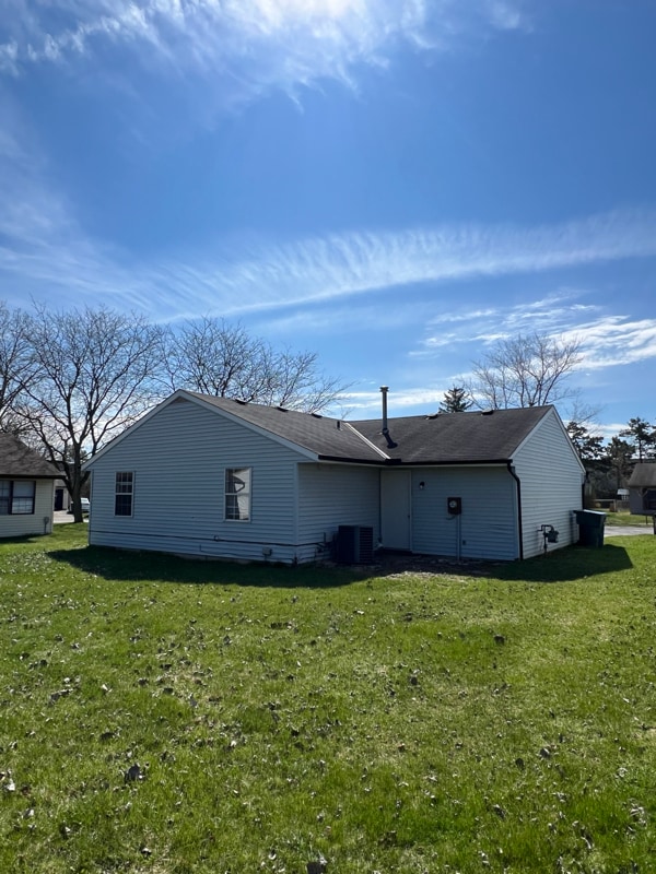 Building Photo - 3930 Deer Lake Way