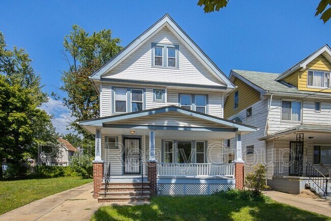 Foto del edificio - 12203 Castlewood Ave
