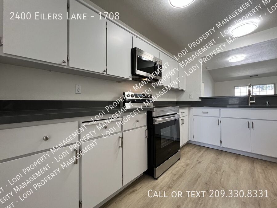 Primary Photo - 2400 Eilers Ln