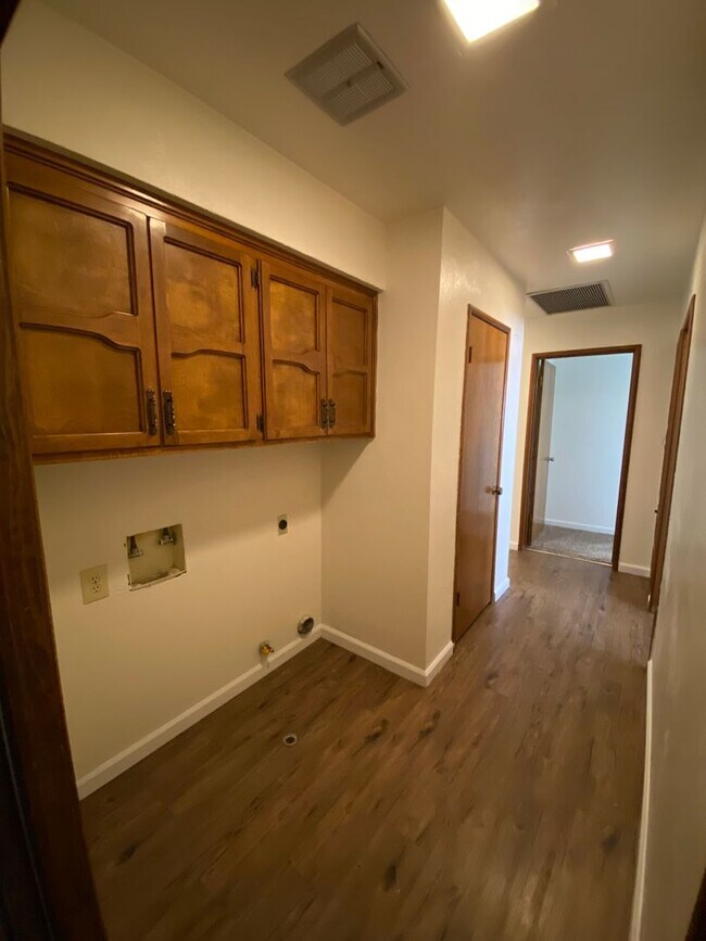 Building Photo - Old Style Charm home with pool Available Now!