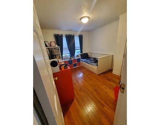 Building Photo - 42-44 Whiton Ave