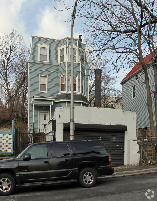 Foto del edificio - 121 Palisade Ave