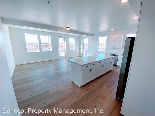 Building Photo - 2 br, 2 bath House - 8392 S. Sky Mirror La...