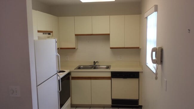 Building Photo - * Coming Soon*  55+ community 1 BED 1.5 BA...