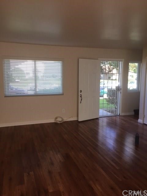 Foto del edificio - 1307 N Elderberry Ave