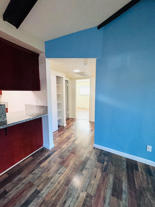 Building Photo - 5169