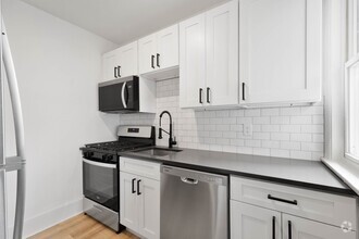Building Photo - 1109.5 McNeilly Ave