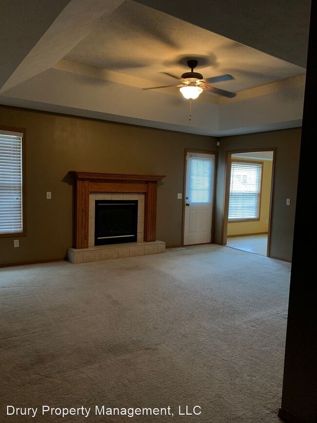 Building Photo - 3 br, 2 bath House - 3940 S. El Amber Ave
