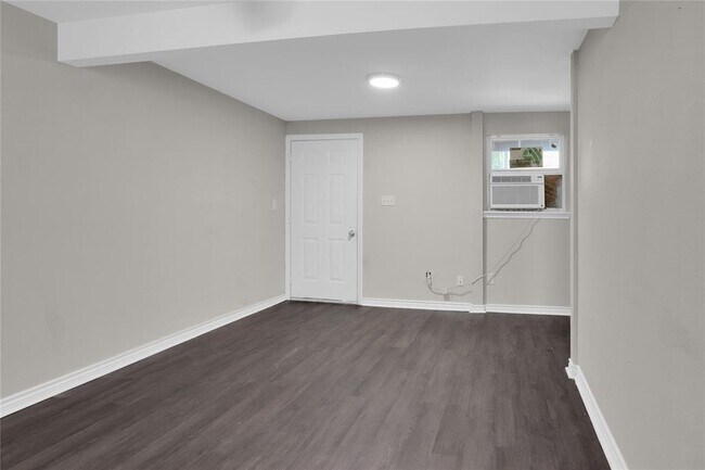 Foto del edificio - 5623#1 Barremore St