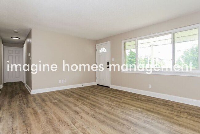 Foto del edificio - 3 bedroom, 1.5 bath ranch in Springdale