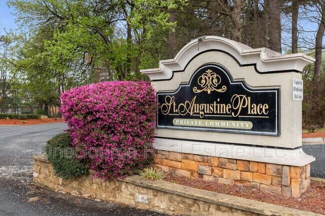 Foto del edificio - 1702 Augusta Dr