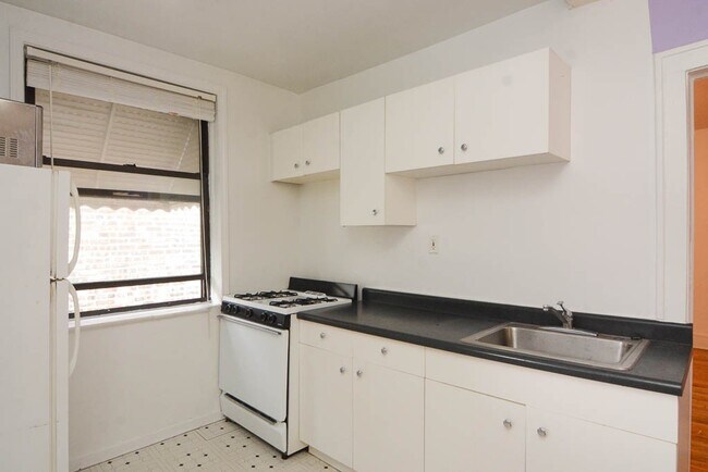 Foto del edificio - 2332.5 N Spaulding Ave
