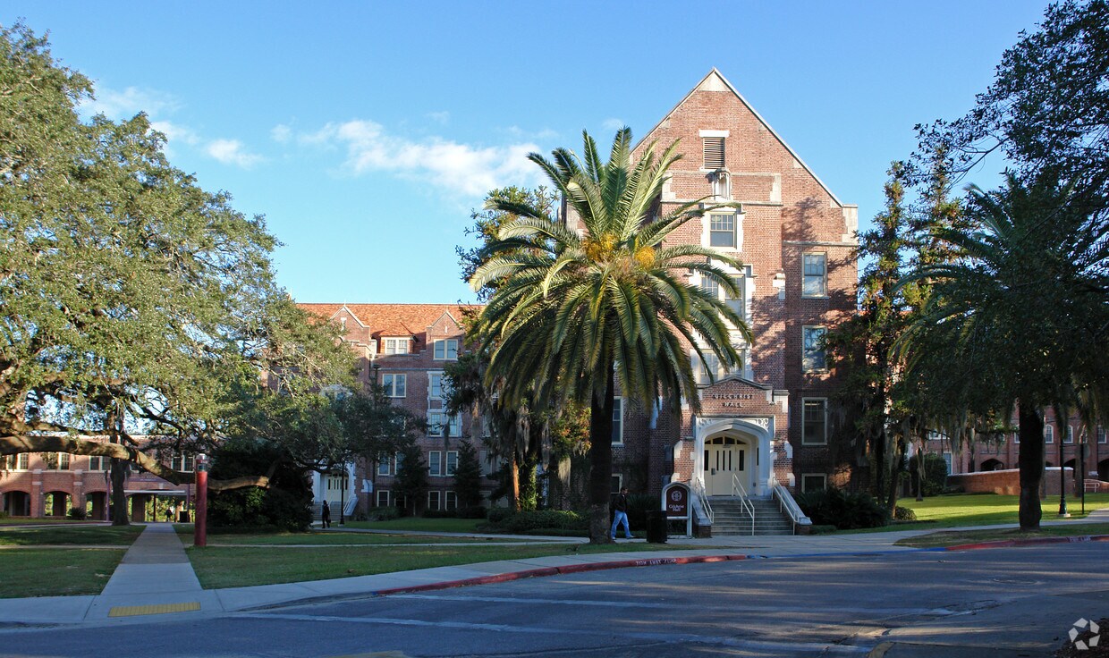 Primary Photo - Gilchrist Hall