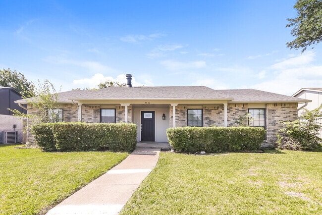 Building Photo - 8806 Linda Vista Dr