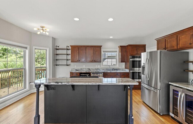 Foto del edificio - 2505 Eastway Dr