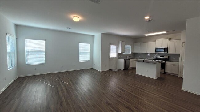 Building Photo - 8014 Prairie Rye Dr
