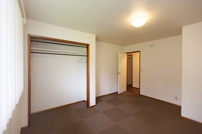 Foto del edificio - LOVELY 3BD 2.5BA HOME in KURTISTOWN