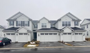 Building Photo - 738 Derby Ln