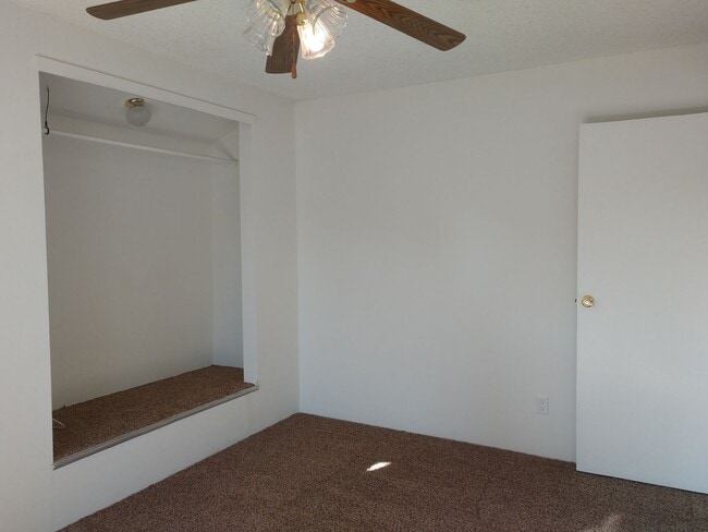 Building Photo - Quiet & Cozy Ojai (Meiner's Oaks) Cottage With Plenty Of Yard. Offers Gardening Possibilities Gal...