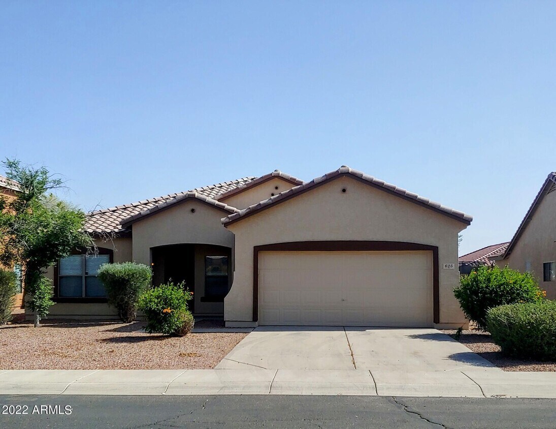 Primary Photo - 625 W Silver Reef Ct