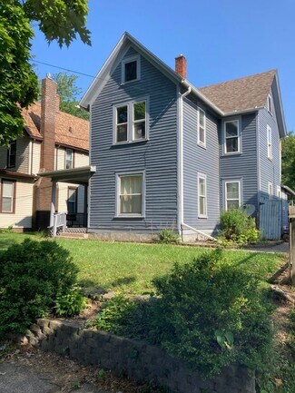 Building Photo - 1845 14th Ave