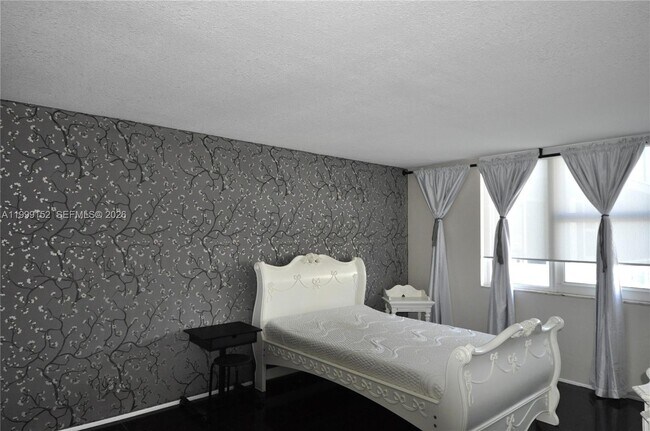 Foto del edificio - 2030 S Ocean Dr