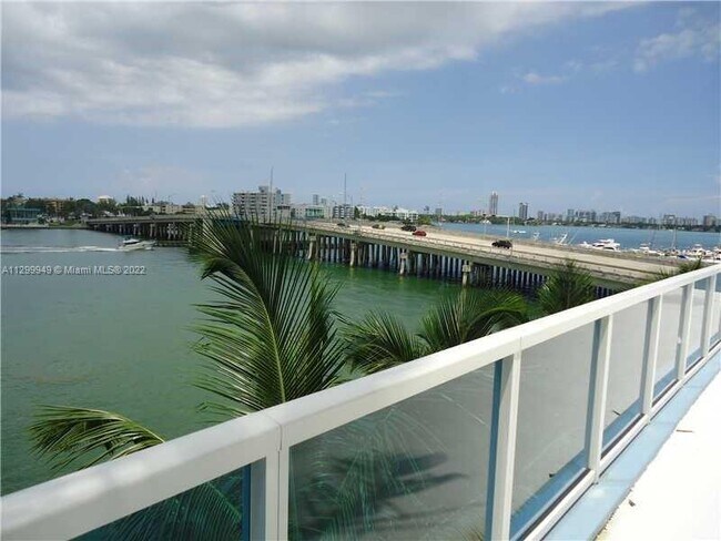 Foto del edificio - 1881 79th Street Causeway
