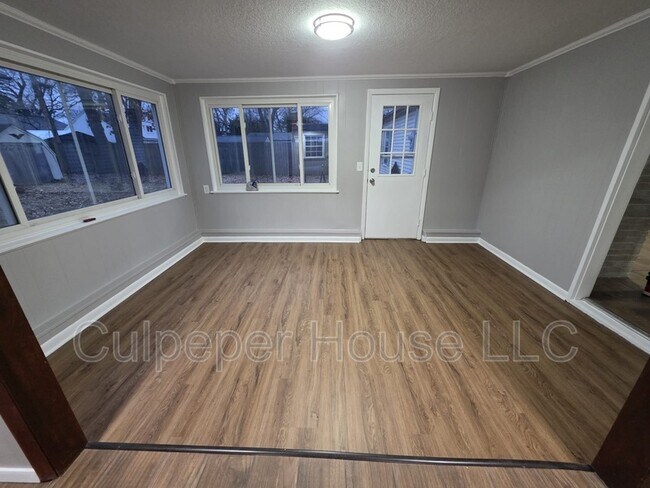 Foto del edificio - 3238 Van Fleet Pkwy