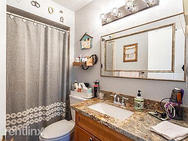 Building Photo - 3 br, 2 bath Duplex - 6836 Trovita Way 2