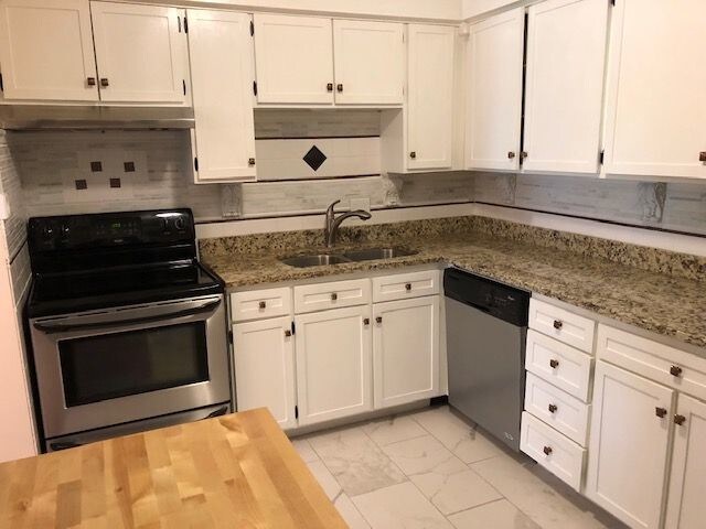 Foto del edificio - Beautiful, Spacious 2 bedroom Townhouse in...