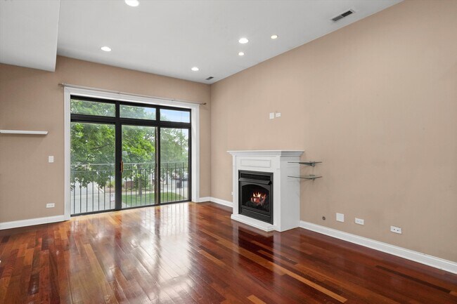 Living Room - 1602 N Nagle Ave